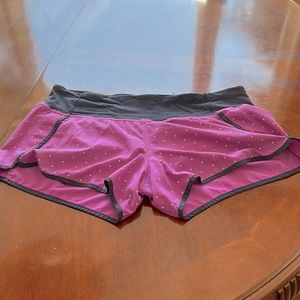 Lululemon violet with polkadot, shorts, size extra large